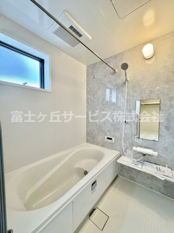 日々の疲れを癒すお風呂付です