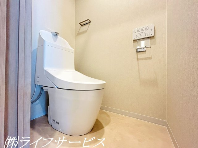 温水洗浄便座付トイレ
