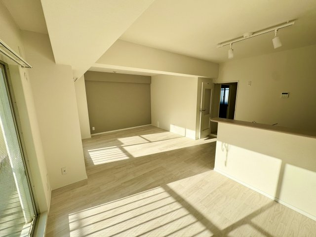 ご自宅までの無料送迎サービスもございますので、お気軽にお申し付けください。