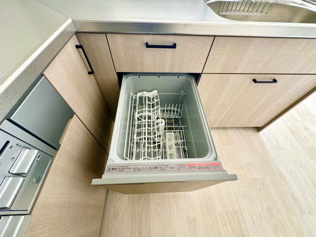 内装リフォーム済の綺麗なお部屋です☆現地までのご案内は随時承ります。お問い合わせ下さい。
