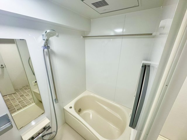 コンパクトで使いやすいお風呂です