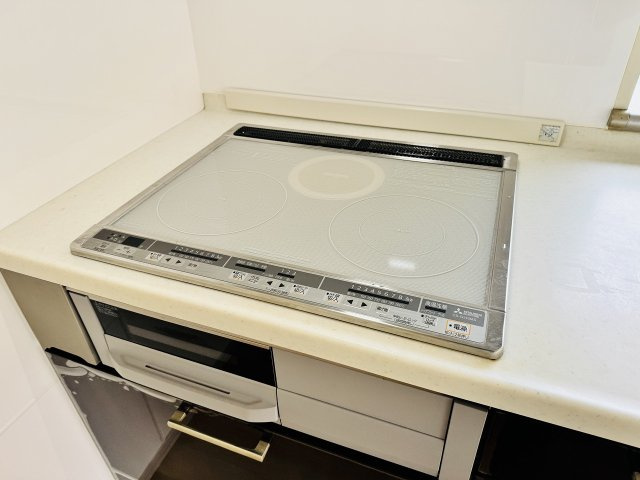 ～ＩＨコンロ新規交換済、小さいお子様やご老人がいらっしゃるご家庭でも安心～