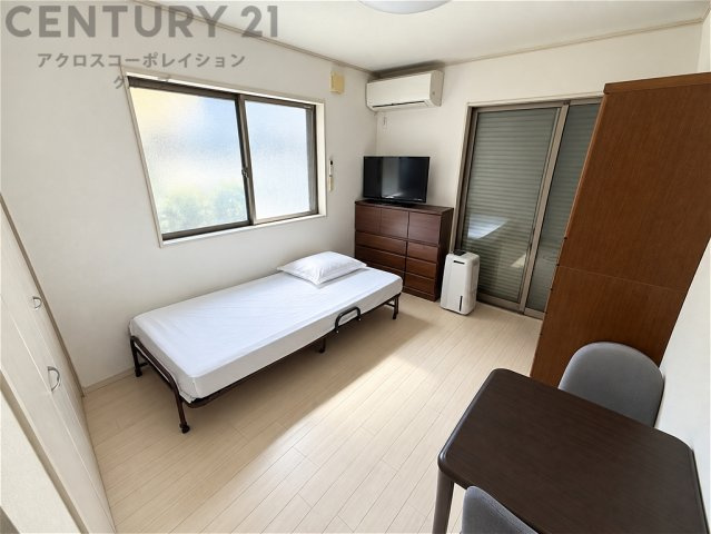 明るい色調の室内です（AＩで画像修正済み）