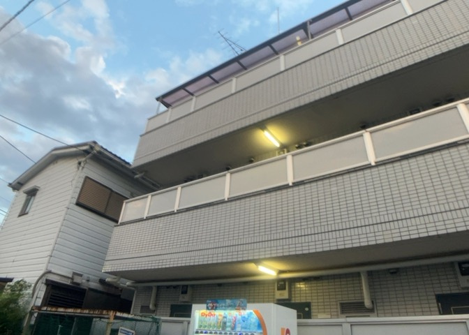 隣家の土地はどうなっているのか、生活利便施設が近くにあるのか、学校まで近いかなど、お客様のライフスタイルにあわせたイメージが重要です。また、近くにあると困る施設が近くにないかも確認するといいでしょう。