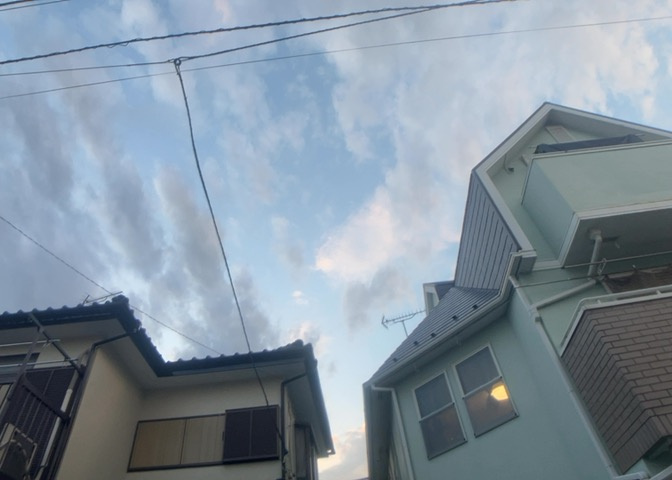 眺望を気にして物件を探す場合、前面に建物が建っていないか現地で確認しましょう！前面に建物があると景色はもちろん、日当たりや風通しにも影響が出てきます。住んだ時のことを想像しながら現地見学をしましょう。