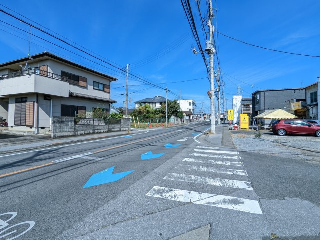 主要道路からの入り口(南側からの見た目)