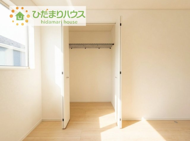 お洋服の多い女性に人気！収納力の高いクローゼット付き☆彡