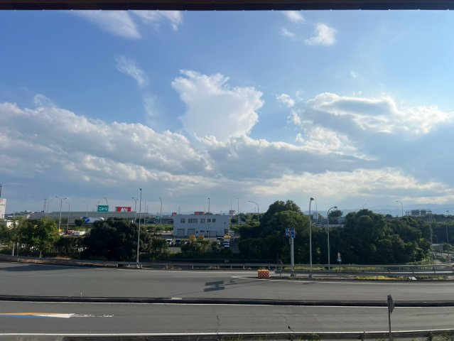 ☆Balcony☆☆4階住戸　眺望良好、南西向きにつき、陽当たり良好です♪