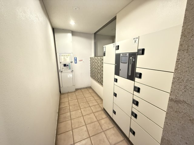 ～不在時の荷物受け取りに大変便利な宅配BOX～