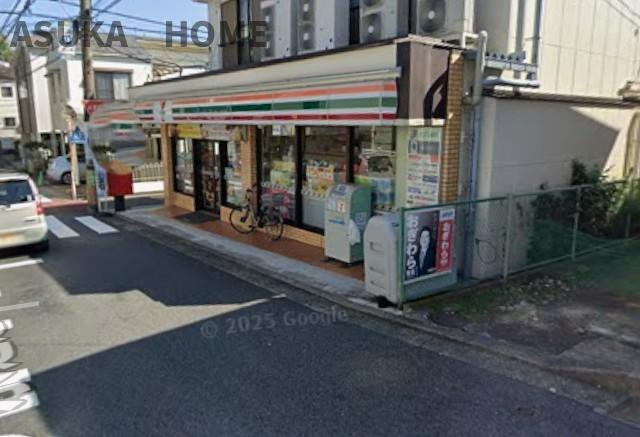 セブン-イレブン　横浜西戸部店　徒歩5分になります。