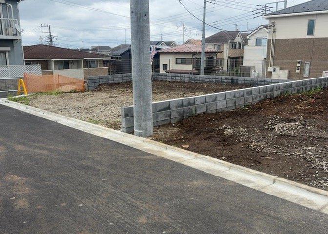 物件の詳細については、現地を見てわかること以外に、役所や法務局などで調べないとわからないことがあります。そのため、現地に行く場合は、もしこの物件を買ったらどのような生活ができるかをイメージしましょう。