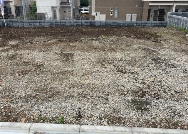 家を建てる前提で土地を探している場合、地盤の丈夫さは譲れない条件の一つです。地盤が脆弱だと追加工事が必要となります。また、過去に地盤沈下や液状化現象を起こした土地は、できるだけ避けた方がいいでしょう。