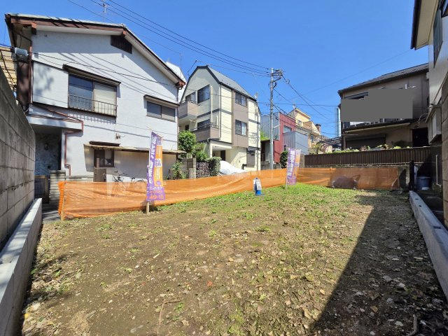 南側もすぐに建物がなく陽当り良好　是非現地にて実際にご見学ください♪
