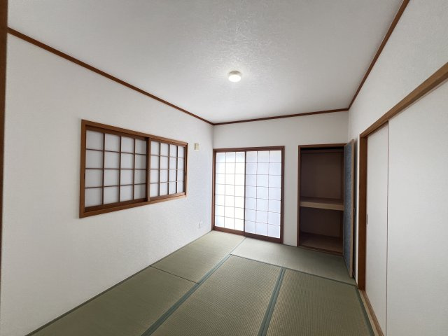 押し入れ収納付きです
