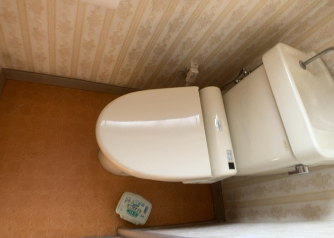 トイレは大きさや形、機能、抗菌性などが異なる多種多彩なタイプが各メーカーから出ています。それぞれに良さがあるため、事前にどういったタイプのトイレがいいのかをご家庭内で決めて、内見に行くといいでしょう。