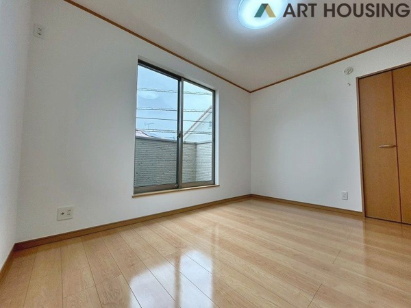 【小山　中古戸建の洋室】