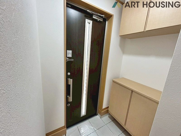 【小山　中古戸建の玄関】