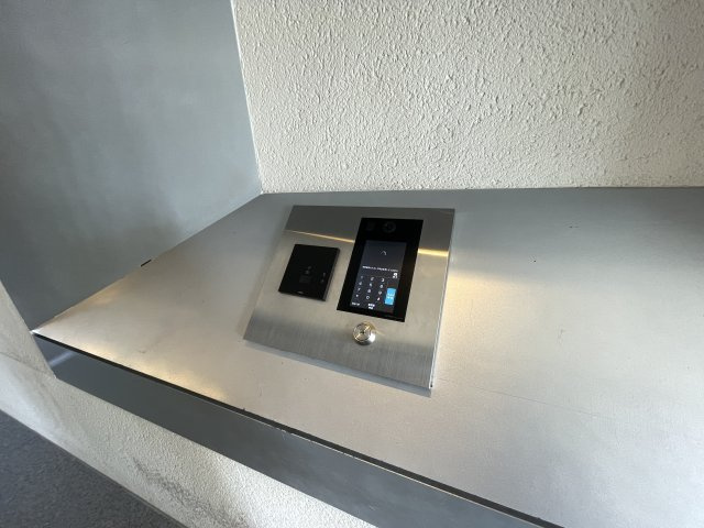突然の訪問や勧誘などを防ぐことができ、プライバシーを守れます。　