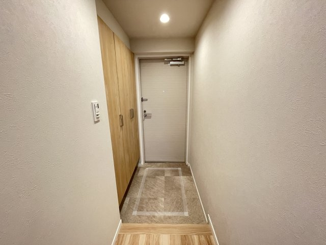 大容量シューズボックスは、家族全員分の靴を収納して、スッキリとした玄関に。　