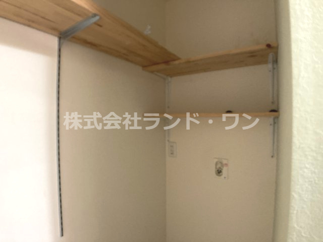 洗濯機置場にある収納