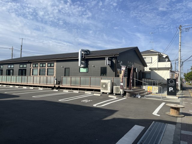 あら川精肉店兼焼き肉店　約500ｍ