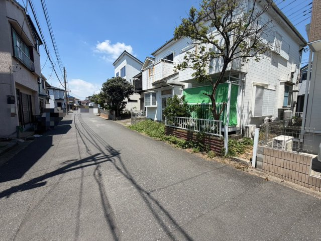 南・北の両面道路で陽当り良好！敷地約33坪・自由設計で夢のマイホームはいかがでしょうか！建築条件なし・お好きなハウスメーカーで建築可能です！