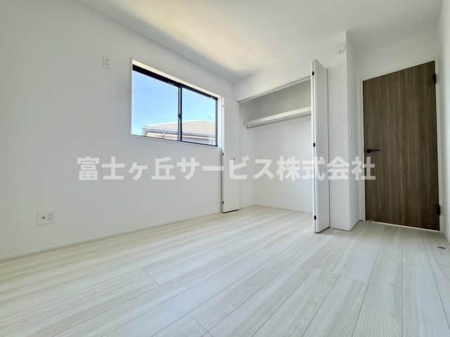子供部屋としても使える洋室です