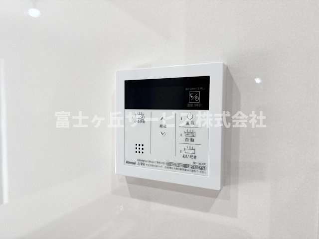 リビングからも操作ができて便利です