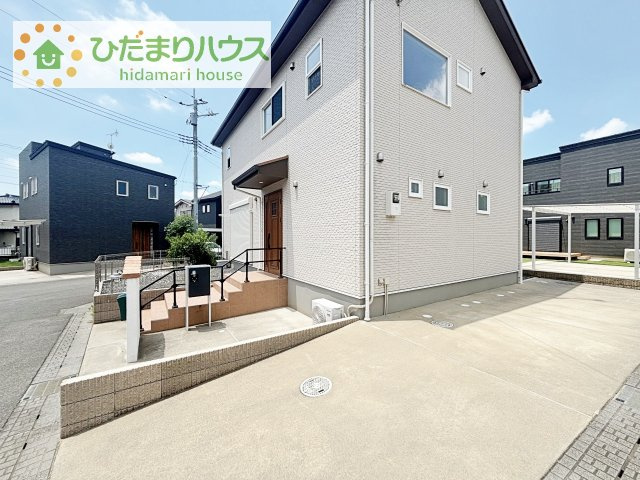 マイホームなら駐車場代がかかりません。しかも、自宅の駐車場で洗車ができます！今までコイン洗車に行っていた手間も省けて、節約にもつながります(^^♪