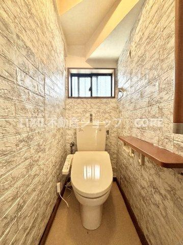 トイレスペースが1・2階にございますので、朝の混雑時に家族が分散して使用できます。