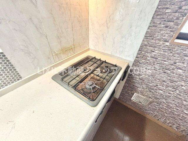 三口コンロで、お料理の効率もアップ！使い勝手の良さを考えました。