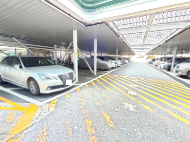 【駐車場】