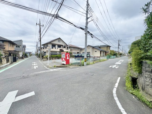 敷地約58坪・南側水路の為、陽当り良好！ご家族のライフスタイルに合わせた自由設計が可能です！当社無料の間取り作成も承ります！建物イメージや資金計画などお気軽にご相談ください。