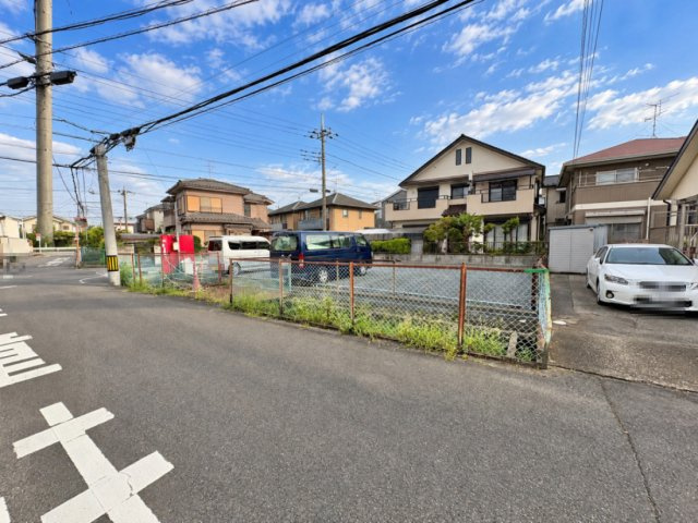 敷地約58坪・南側水路の為、陽当り良好！ご家族のライフスタイルに合わせた自由設計が可能です！当社無料の間取り作成も承ります！建物イメージや資金計画などお気軽にご相談ください。