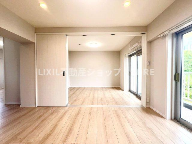 家族と過ごす時間を大切にしたい方にちょうどいいゆとりある住空間です。