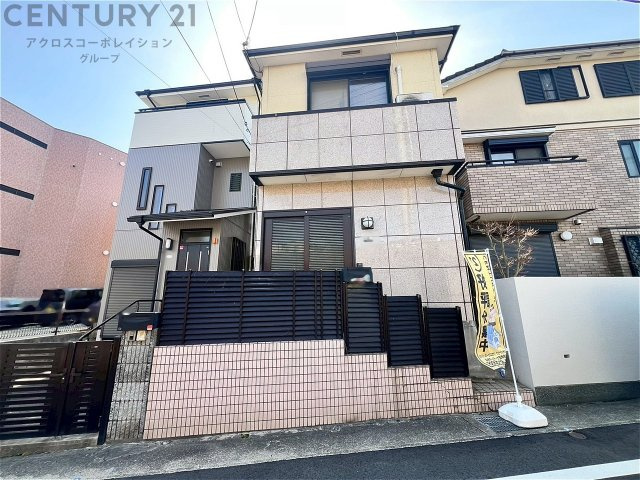 鉄骨造2階建て
