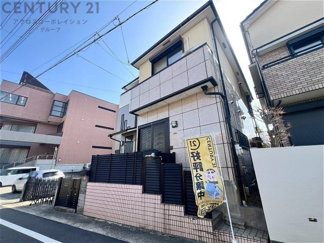 鉄骨造2階建て