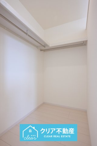 2面仕様のクロークスペースで片付け上手に♪