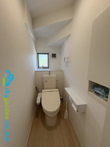 シンプルで使いやすいトイレです