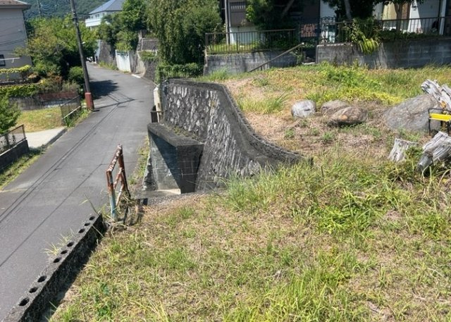 土地探しをしていると都市計画区域という言葉を目にすると思います。法律によって、都道府県知事や国土交通大臣が指定するエリアのことを指しており、都市計画区域は市街化区域と市街化調整区域に分けられています。