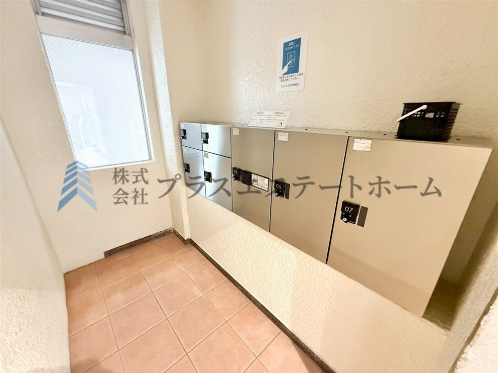 留守がちなご家庭にも嬉しい宅配ボックス完備♪