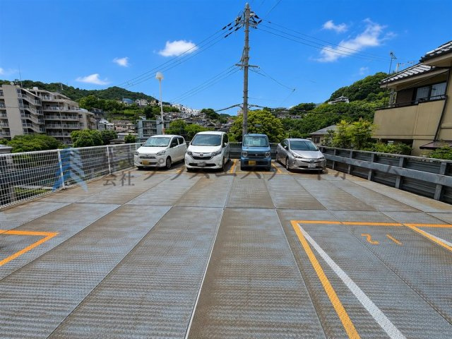 自走式の駐車場も広々です♪