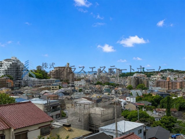 南向き・角部屋につき日当・眺望◎　海も山も見渡せます♪