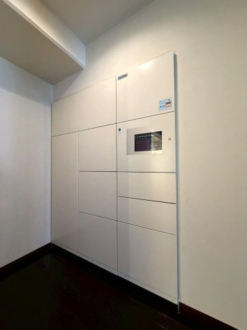 宅配ボックスつきなので、不在時の荷物の受け取りも可能です！