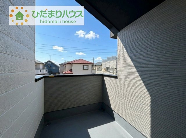 南と東の二面にバルコニーがある為、日当たり、通風共に良好です♪