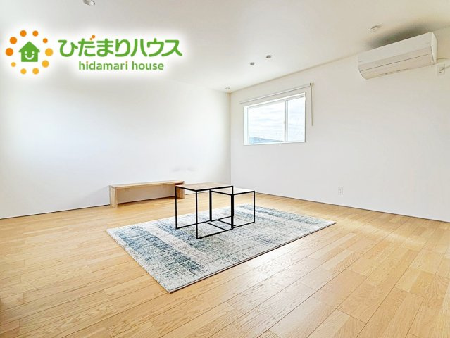 ベッドを置いても余裕の広さがあります。パソコンや趣味のスペースなどインテリアを考えるのも楽しみですね！