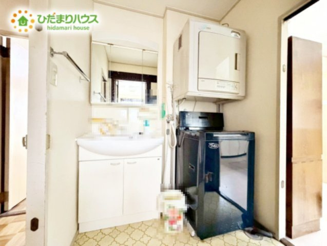 キッチンから洗面所へのスムーズな動線！