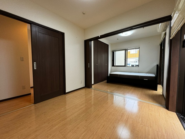 スライド式の扉で1つのお部屋が個々に区切る事が出来ます！！