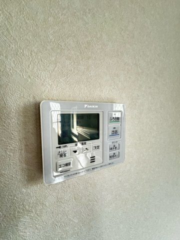 お風呂の追い炊き機能等も付いております！！