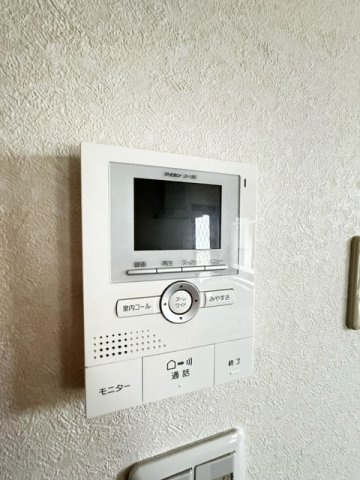 モニター付きインターホンがありますのでお子様だけの留守番でも安心ができます！